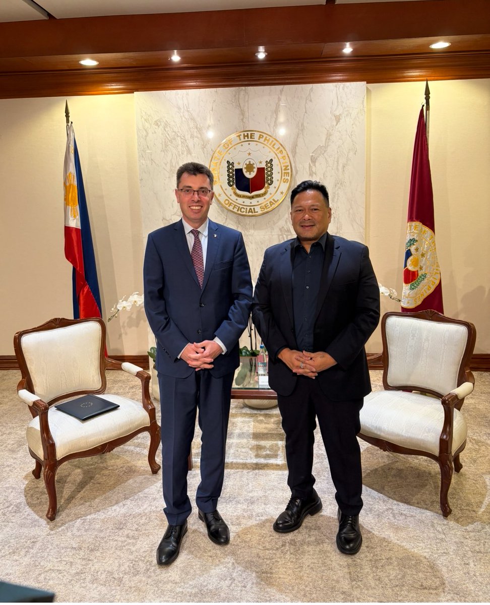 EUAmbPH's tweet image. Productive meeting with Senator @jvejercito today. We had insightful exchanges on ๐ช๐บ-๐ต๐ญ cooperation, particularly on security and economic growth. Looking forward to deeper collaboration in these vital areas! #EUinthePhilippines #PHsenate
