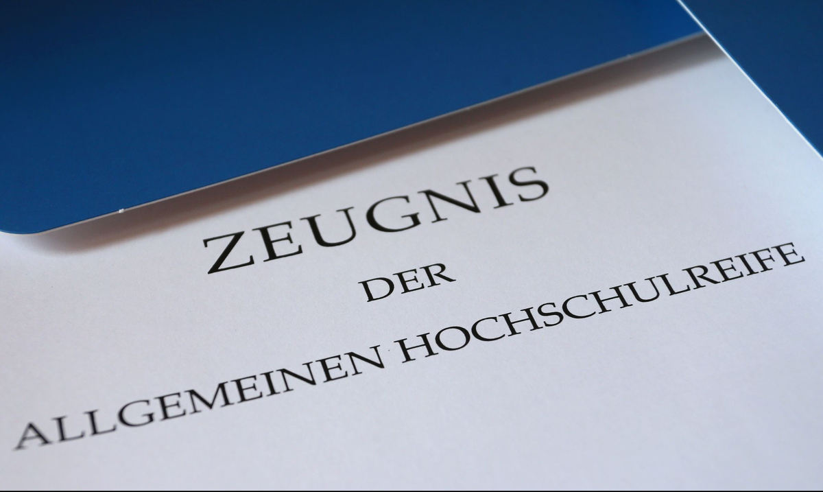 Warum das Mariengymnasium 2026 keinen Abi-Jahrgang hat: In Warendorf erlebt das Gymnasium Laurentianum die Folgen der Rückkehr zu G9: Es wird für einen Jahrgang zum Bündelungsgymnasium. dlvr.it/TLygCb