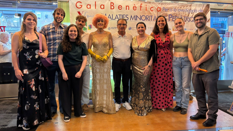 👏La cursa, el trail i la gala per les malalties minoritàries recapten 16.000 € per a la recerca en 2025

🔬Els fons es destinaran al Grup de Recerca en Malalties Neuromusculars de Badalona de <a href="/GTRecerca/">IGTP</a>

🤝Ahir, a la gala, es va entregar el xec simbòlic 
f.mtr.cool/ybwkopvzmm