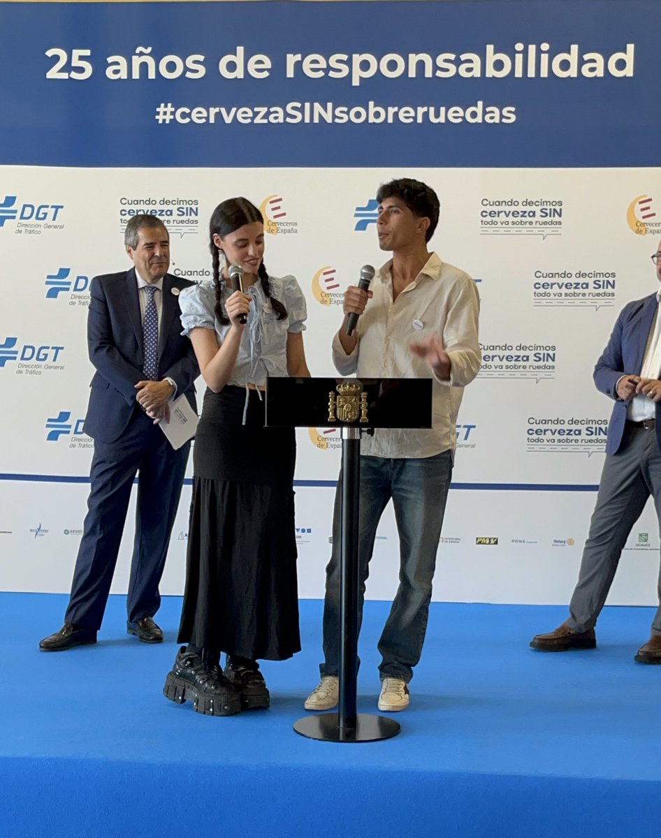 Es increíble participar en una campaña que lleva en marcha 25 años, cuando éramos aún unos niños y en la que ahora podemos participar 😊 #SeguridadVial #CervezaSINsobreruedas #25Aniversario
#LaPijayLaQuinqui