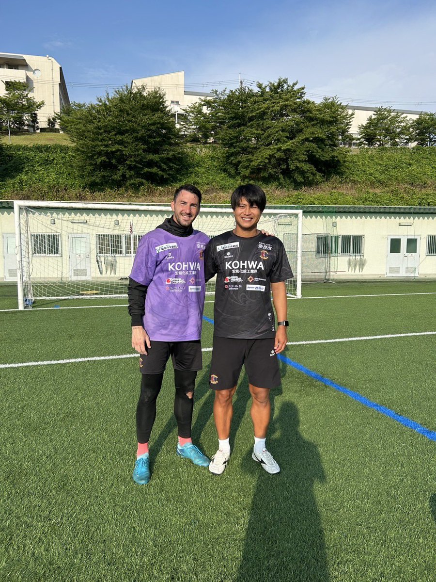 半年間ありがとう！
GKコーチとして色んな事を伝えたけど、逆にマルクのプレーから学ぶこともたくさんあった！
行ってらっしゃい！
#奈良クラブ
#京都サンガ