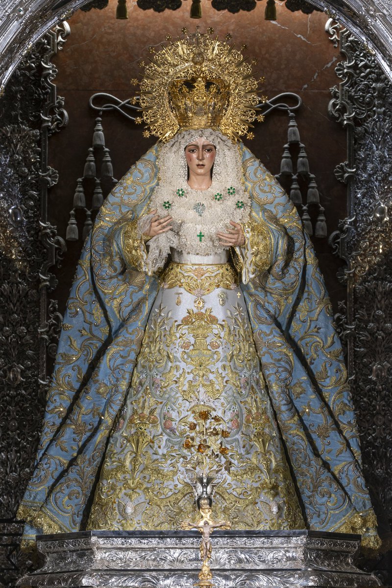 PTorrigiano's tweet photo. Yo no me avergüenzo de Ti. Esta es mi Esperanza. Quizás el problema es que en esta sociedad de hoy no somos capaces de enfrentar las circunstancias y estamos más cómodos en nuestra burbuja irreal con fotos de hace dos meses. Allá cada cual, pero yo jamás diré "No es Ella"...💚 https://t.co/tk6VRc9LlE