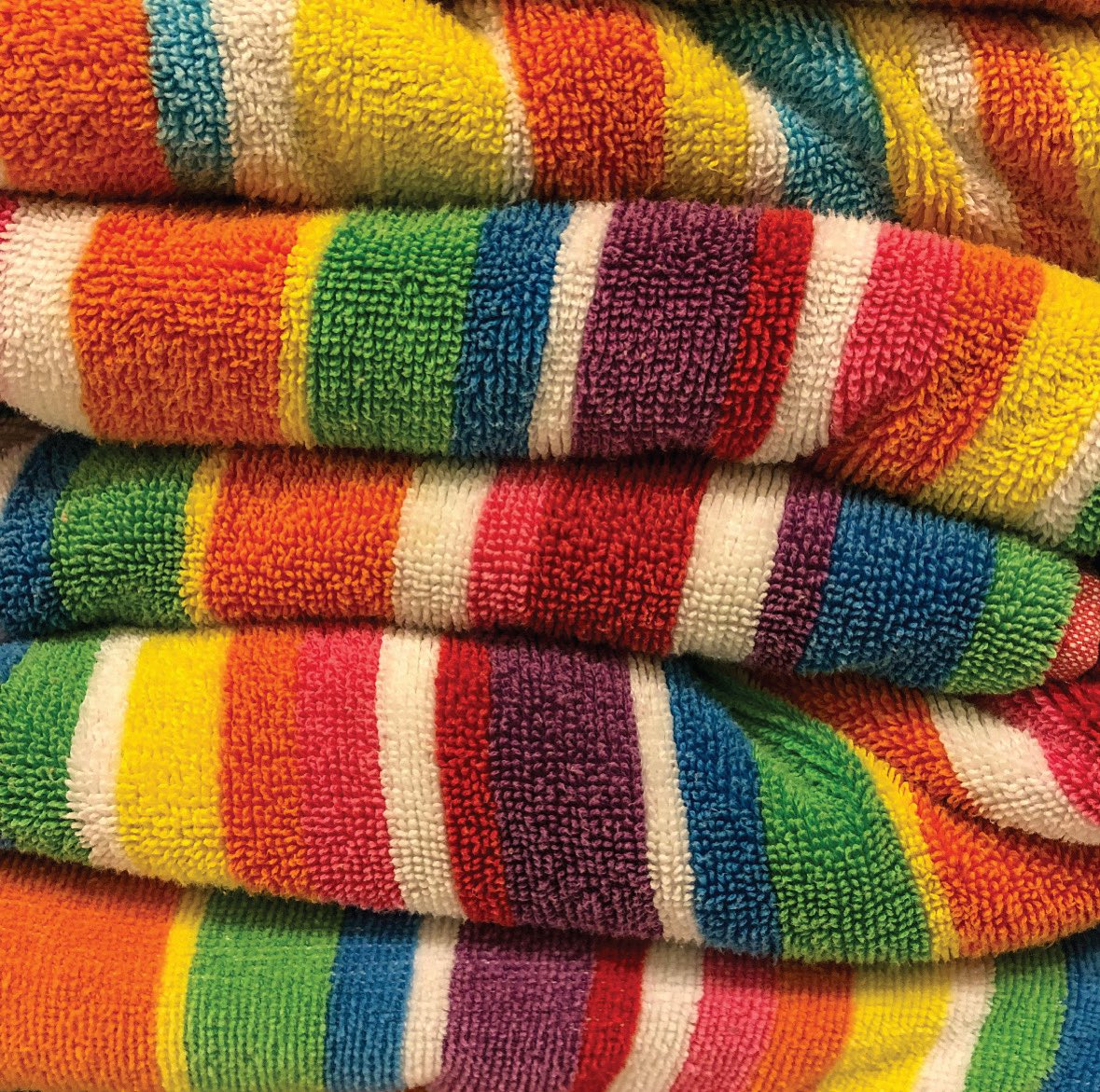 Bright, bold and bursting with colour! 🌈 

Our woven towels come in a wide range of vibrant shades to suit every style. Whether you’re at the poolside or on the beach, our towels are made to last! 🏖️

For more information, click here: hattontextiles.com/design-brandin… 💙