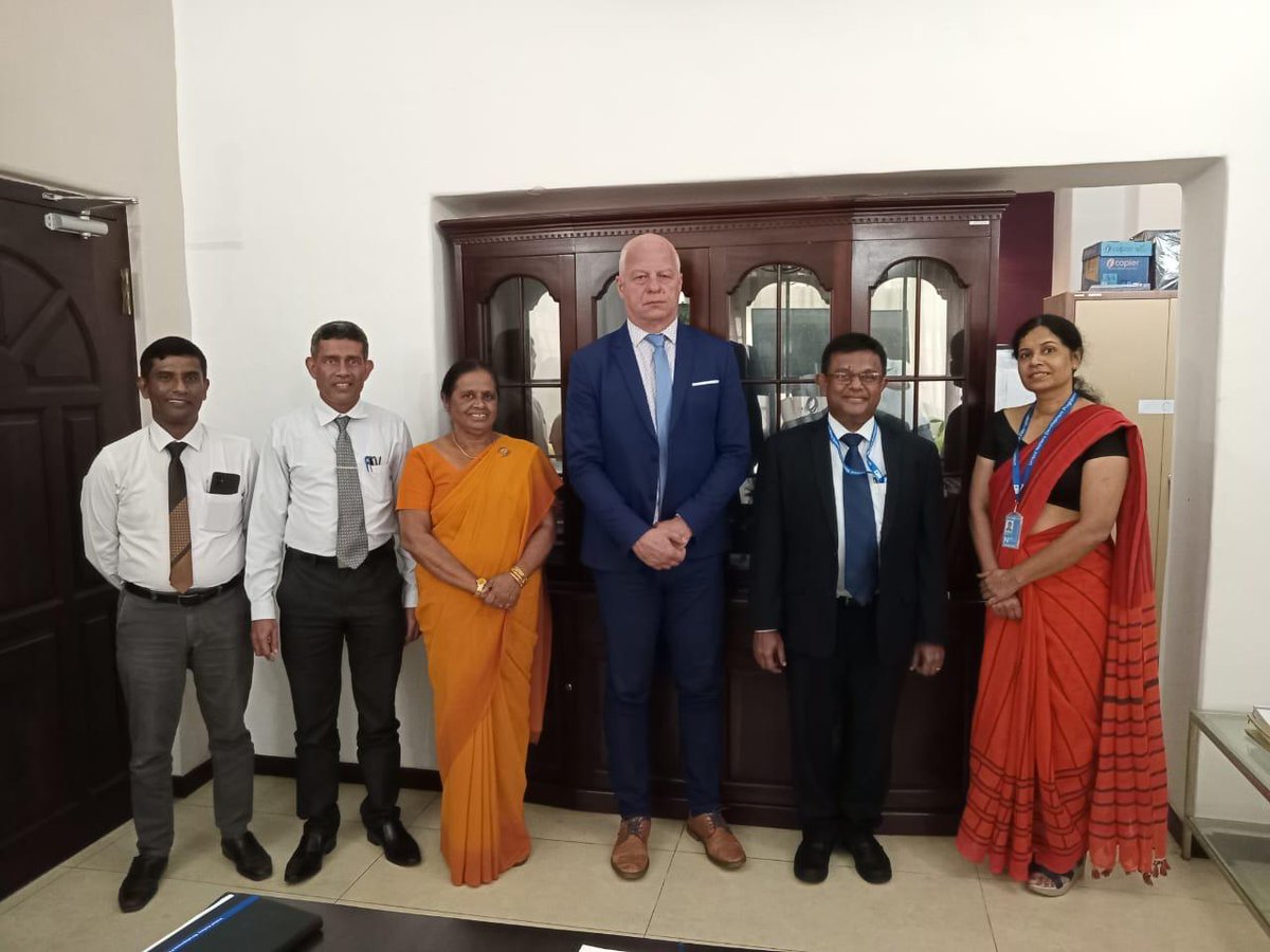 UNDPSriLanka's tweet image. Mr. Drago Kos, the chair of the @OECD Istanbul Anti-Corruption Action Plan, visited #SriLanka for a week-long mission to engage with key stakeholders in the anti-corruption ecosystem, including @CIABOC_SriLanka, @UNGCNSL, National Procurement Commission, Right to Information…