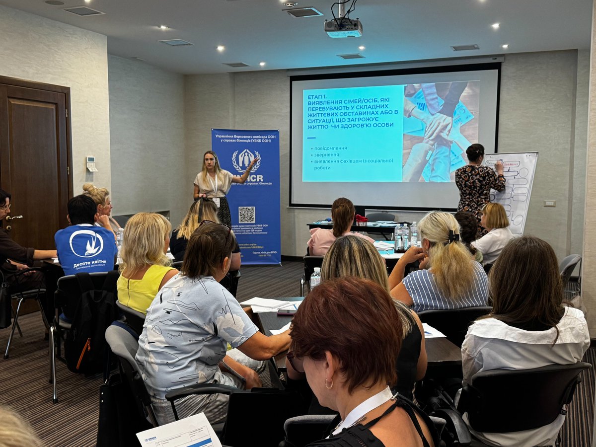 UNHCRUkraine's tweet image. Last week in Odesa 🇺🇦, UNHCR held a seminar to strengthen social workers’ skills in supporting war-affected people.
With high caseloads & limited resources, they are vital in assisting vulnerable groups. Training covered case management, ethics & inclusion.