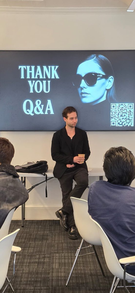 blakebeyond's tweet image. In my professor era 👨🏻‍🏫📚

Honoured to lecture at the @WIRED Summer Lab hosted at @Sothebys Institute of Art x @voguemagazine College of Fashion 🙏

We unpacked:
🤖AI agents &amp;amp; Blockchain
🪩Cultural IP
💀Dead Internet Theory
👘 How the new digital stack is reshaping luxury fashion
