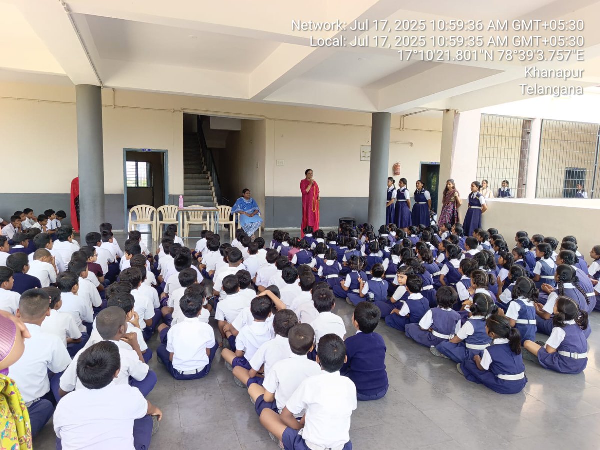 Today 
She Team Ibrahimpatnam Division conducted Awareness programme  at ST.Anns High School Khanapur village of Ibrahimpatnam Ps limits
 Awareness about SHE TEAMS,Cyber crime offences,  Child marriages, child Labour,child abusing,Community policing, Good touch and bad touch,etc.