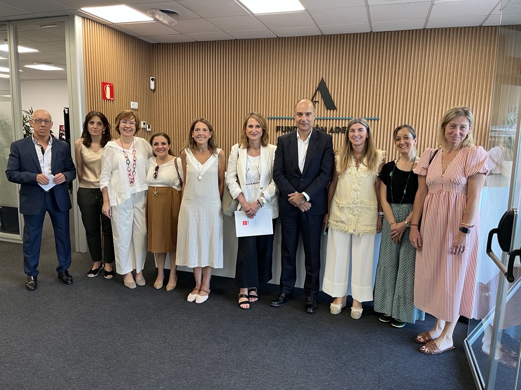 Fundación Adecco (@fund_adecco) on Twitter photo La <a href="/ComunidadMadrid/">Comunidad de Madrid</a> reconoce nuestro impacto en la inclusión laboral y digital
1º acto público de Carmen Tejera, viceconsejera de <a href="/EmpleoCMadrid/">Economía y Empleo▪️Comunidad de Madrid</a>: entrega de diplomas de #DigitalSkills
🗣️ Sobre el empleo se construyen vidas y sobre el talento sociedades
fundacionadecco.org/notas-de-prens… La <a href="/ComunidadMadrid/">Comunidad de Madrid</a> reconoce nuestro impacto en la inclusión laboral y digital
1º acto público de Carmen Tejera, viceconsejera de <a href="/EmpleoCMadrid/">Economía y Empleo▪️Comunidad de Madrid</a>: entrega de diplomas de #DigitalSkills
🗣️ Sobre el empleo se construyen vidas y sobre el talento sociedades
fundacionadecco.org/notas-de-prens…
