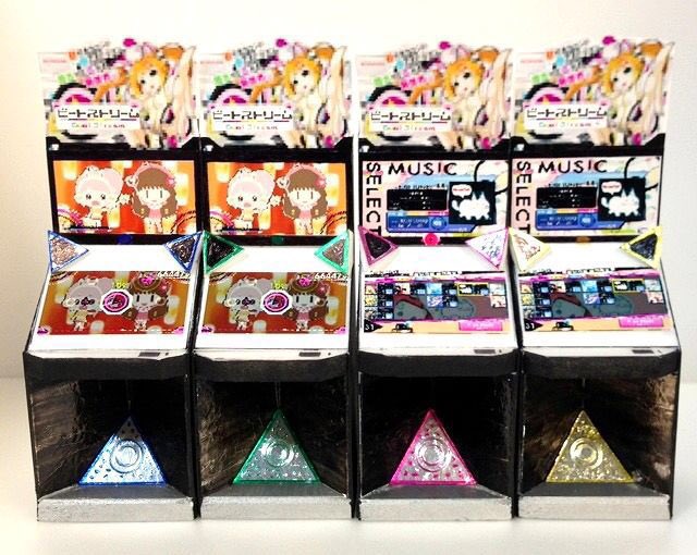 SINPACHY's tweet photo. >RT
そうか。
今日はビートストリームの誕生日か。
おたおめやで♪
😄🎉🎊🍾
#ビートストリーム　#bemani
#筐体ミニチュア https://t.co/CYrNApIAyZ
