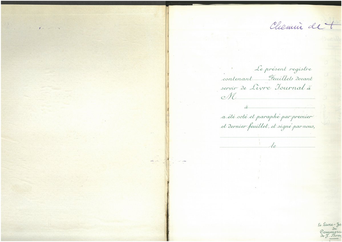 ArchivesEglise's tweet image. Pour les 50 ans de la Ligue féminine d'action catholique française (LFACF) à #Lourdes en 1952, le déroulement de la veillée et du #chemindecroix a été préparé… sur un cahier de comptabilité.
La pénurie de papier, qui perdure jusqu'au début des années 1950, incitait au réemploi.