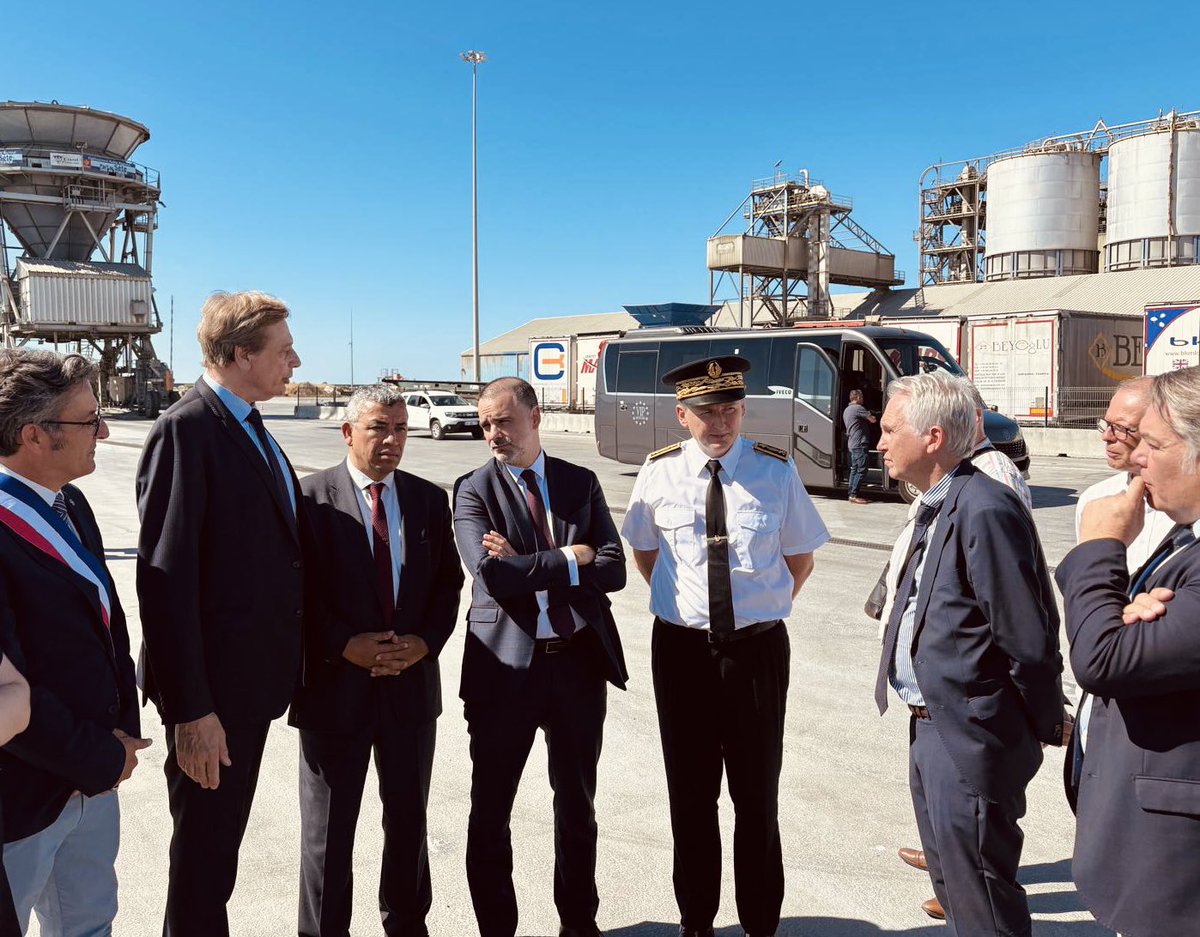 Laurent Saint-Martin tweet media