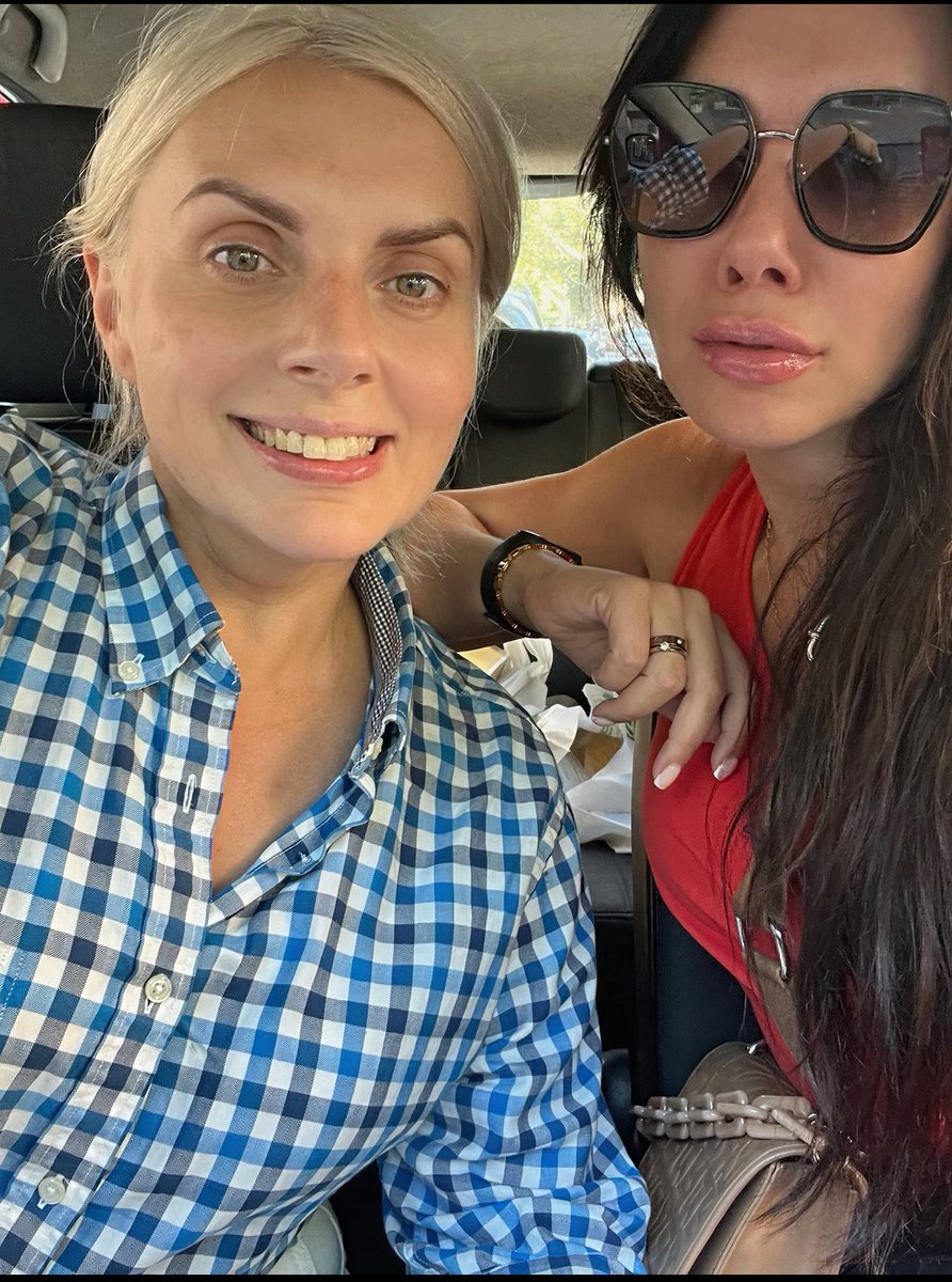 antoninaodessa's tweet image. I’ve written this many times before, but I want to say it again — my sister @tatyanaodesssa is incredible. She’s my rock and my support. ♥️
Right now, she’s handling everything: she feeds me 😁 walks Teddy, cleans, drives me to the hospital, and keeps the production running.
She…