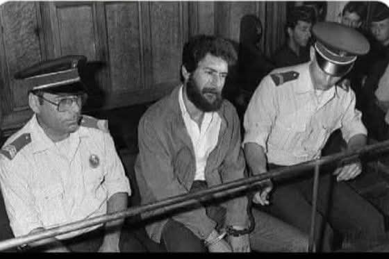 بعد معاناة طويلة دامت لمدّة ٤١ عامًا في السّجون الفرنسيّة بضغط أميركي إسرائيلي، يقرّر القضاء الفرنسي إطلاق سراح المناضل #جورج_عبدالله