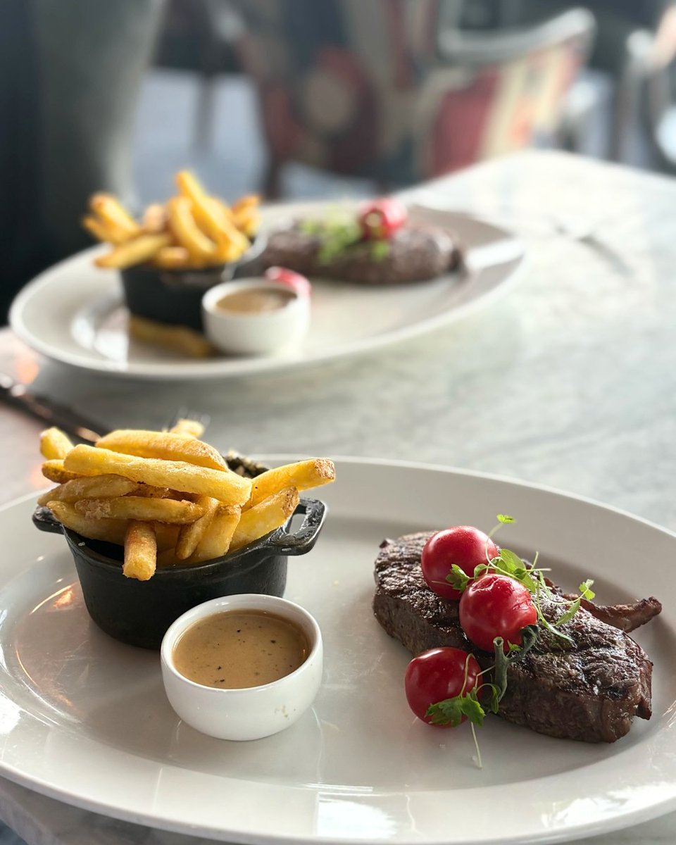 thecubebham's tweet image. Steak Frites for £14.50? 🥩
Yes please! 😋
Reserve your table today: bit.ly/44nNSAb
#BrumHour #MarcoPierreWhiteBirmingham #SteakHouseBirmingham #Birmingham #TheCube