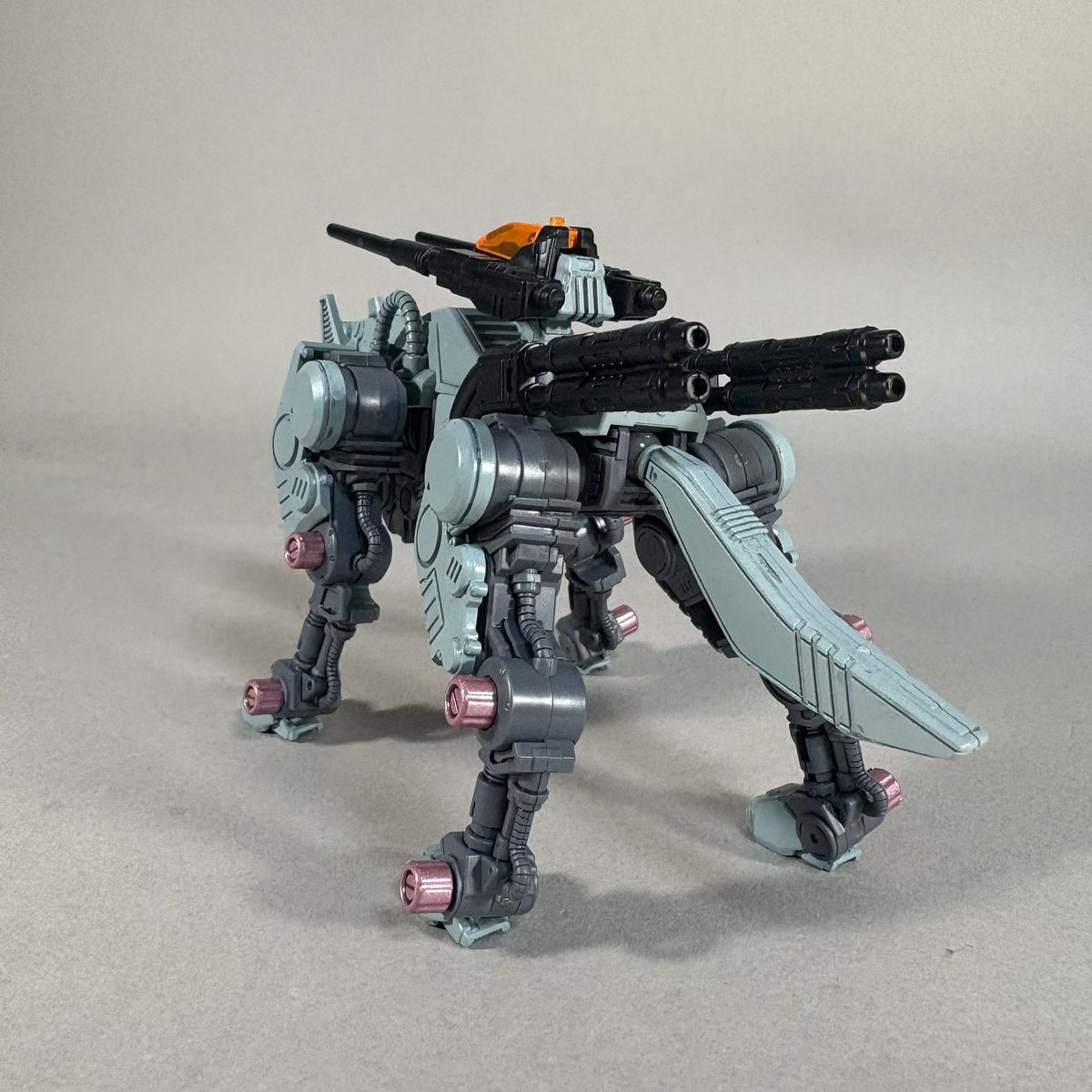 budesaru's tweet photo. K・M専用コマンドウルフ完成！！！

#コマンドウルフ
#リアライズモデル
#ゾイド
#ZOIDS https://t.co/zyXAFmIwm9