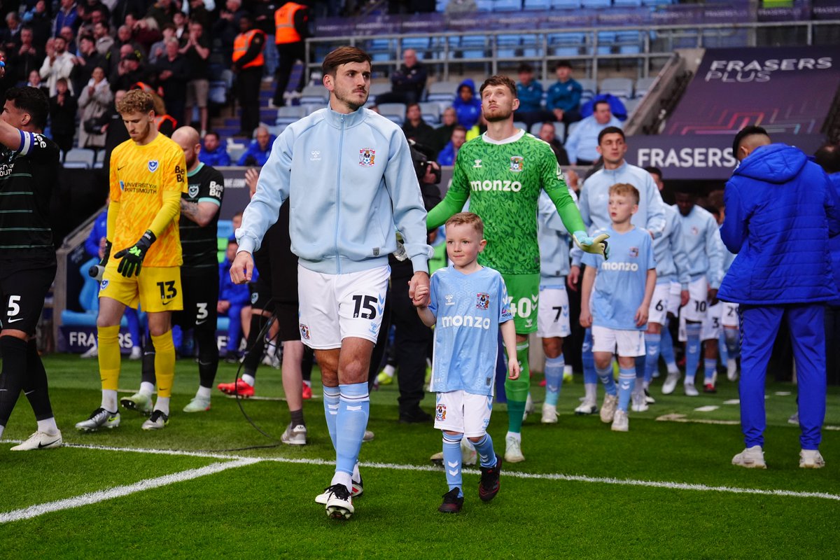 ccfcSSO's tweet image. 🩵⚽️ We have only one mascot package left available for our opening league game against Hull City on Saturday 9th August!
Buy now at bit.ly/40TbQ47!
#PUSB