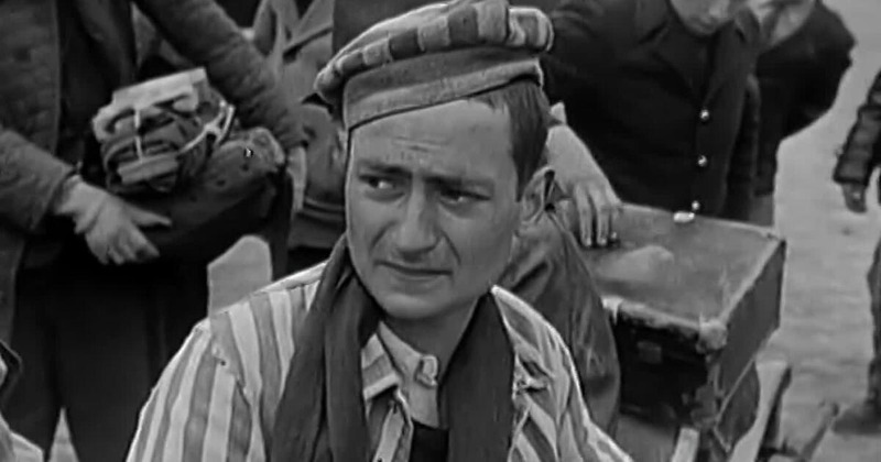 Retour des déportés.

En 1945, le ministre français des prisonniers, déportés et réfugiés coordonne le retour de 2 250 000 personnes qui étaient détenues par l’Allemagne nazie. 

Reportage des Actualités françaises à la fin du mois d’avril 1945 :