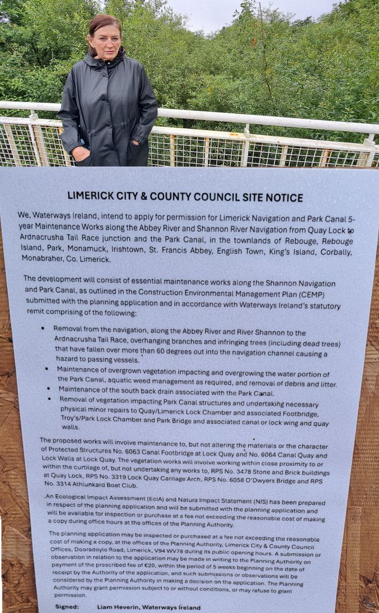 AontuL's tweet image. 🌿 Reviving Limerick's Iconic Riverbank! 🌊
Welcoming the fact that the riverbank is going to be maintained after it has been left to get overgrown and neglected. This is an iconic part of Limerick and it will be lovely to see these waterways clearly once more. @waterways_Irl