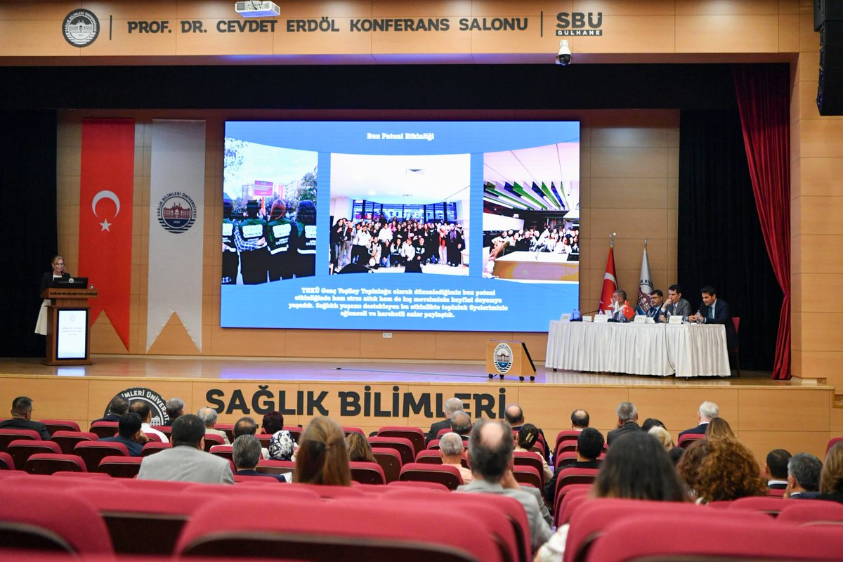 AnkaraValiligi's tweet image. Vali Vasip Şahin, Sağlık Bilimleri Üniversitesi’nde gerçekleştirilen Bağımlılıkla Mücadele İl Koordinasyon Kurulu Toplantısı’na başkanlık etti.
Toplantıda, bağımlılıkla mücadelede sürdürülen çalışmalar ele alındı.