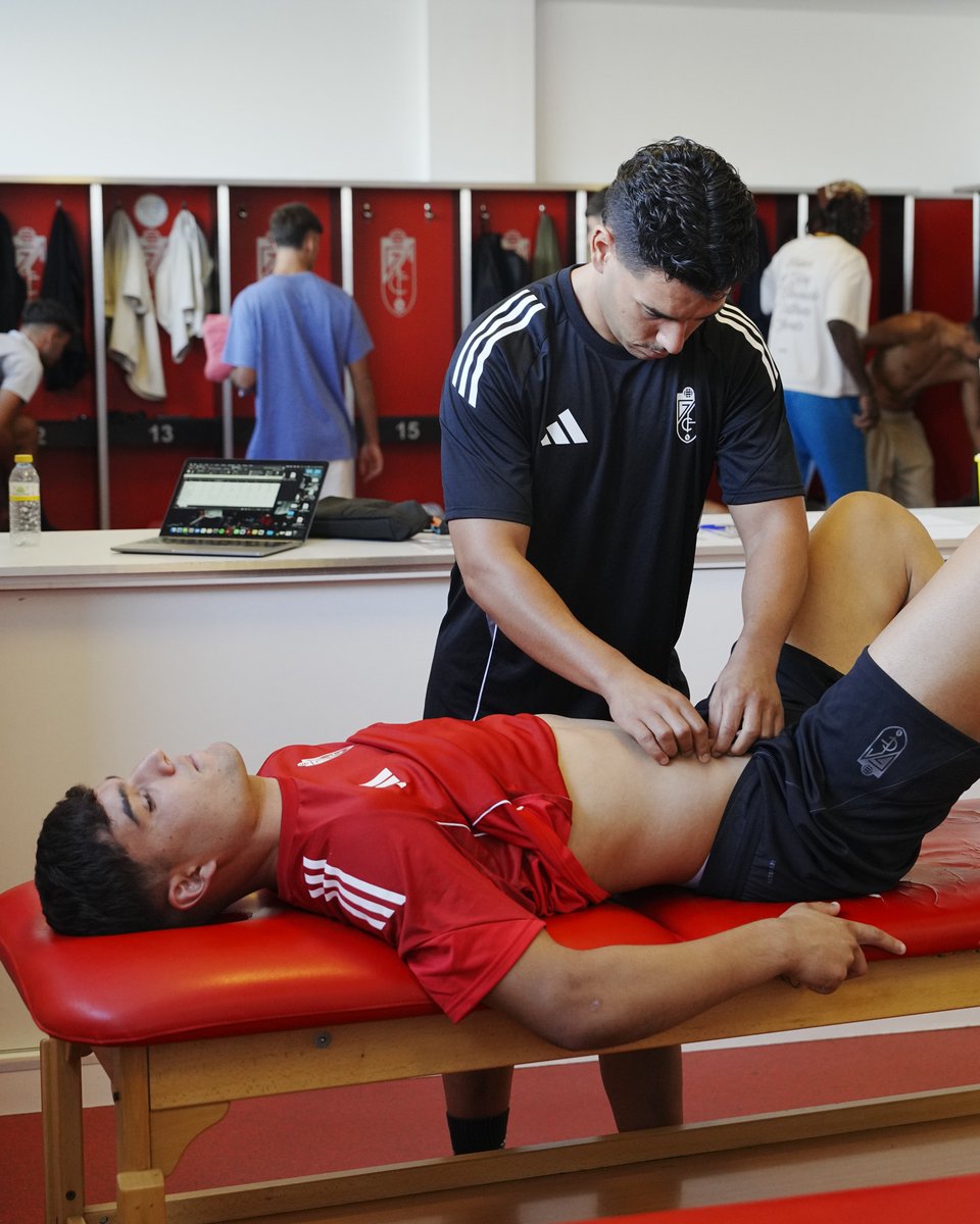 🩺 Iniciamos la preparación veraniega con los reconocimientos médicos.

¡Mañana, vuelta al verde! 🏋️‍♂️❤️