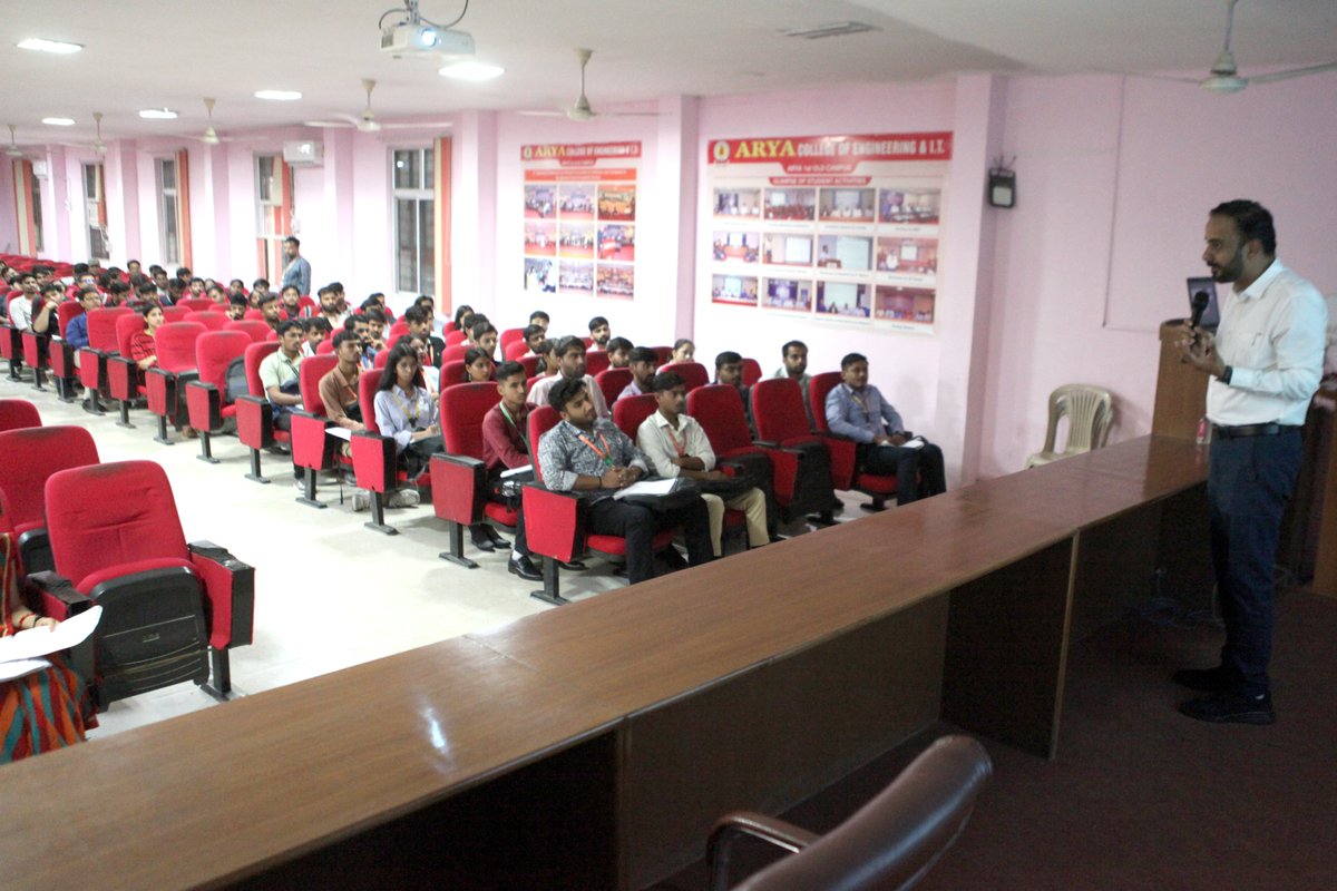 aryacolleges's tweet image. #AryaCollege of Engineering & IT, Jaipur organized a #CareerCounselling Session on "Importance of Coding Assessments for Industry Readiness" on 14th July 2025. Mr. Vikrant Sukhtankar inspired students to level up their coding skills for real-world success!
#CodingForSuccess