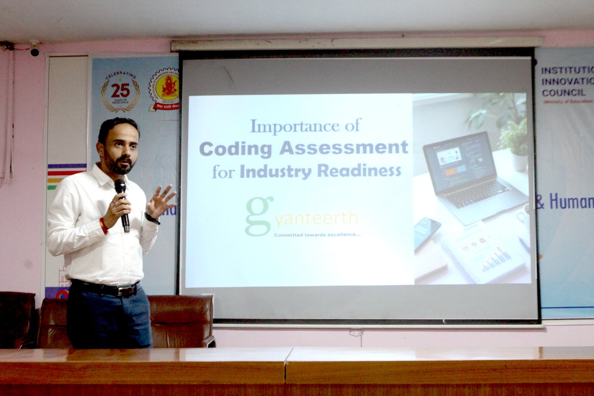 aryacolleges's tweet image. #AryaCollege of Engineering & IT, Jaipur organized a #CareerCounselling Session on "Importance of Coding Assessments for Industry Readiness" on 14th July 2025. Mr. Vikrant Sukhtankar inspired students to level up their coding skills for real-world success!
#CodingForSuccess