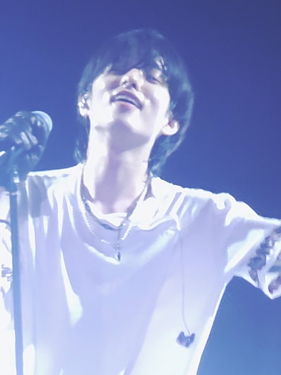 istaufaa09's tweet photo. belum pernah liat jae sebahagia ini selama dia konser sebagai "eaJ" 🥹😭 benerbener pas pjf kemarin, cahaya di matanya balik lagi. yapp, spark itu akhirnya balik lagi ke jaeee 🥹🫶 jaee, love you 😭🫶 https://t.co/rjkkE05EyO