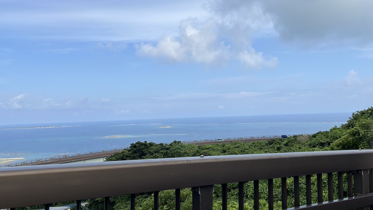 tim_BlackDesert's tweet photo. 我の夏休みが終わった…
明日から現実…
はぁ
ばいばい沖縄 https://t.co/5gc1QJ3wLC