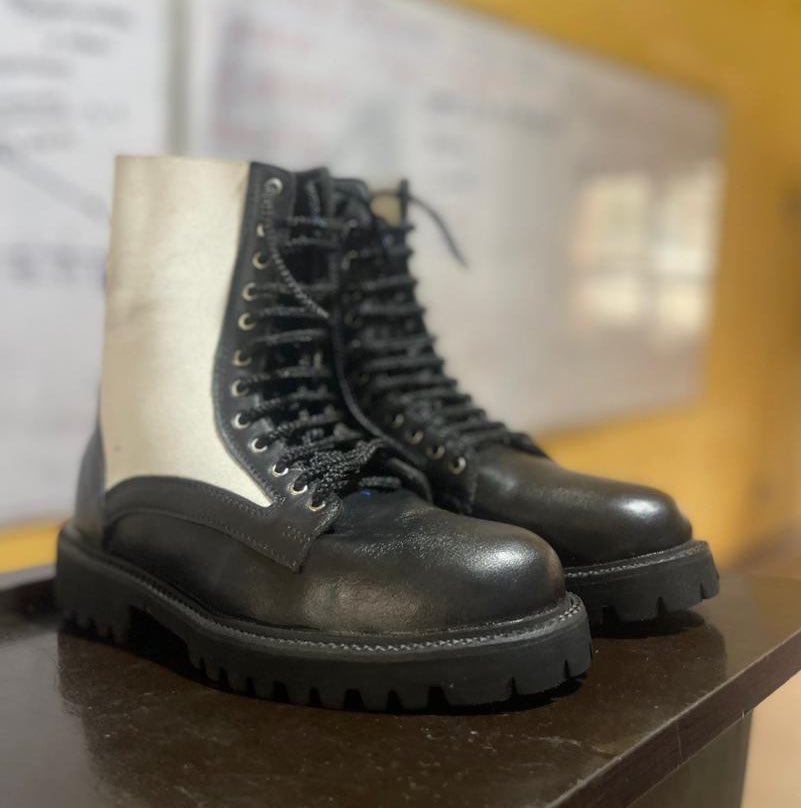 SOnibata's tweet photo. Bàtà Àkíkanjú 
The Brave One’s Boot

For the bold. For the fearless. For those who walk with purpose.
👣 Craft Your Own Footprint with Subomi Onibata

📞 08083400760 or WhatsApp 
Available in preferred size and colors.
Delivery is nationwide. https://t.co/9kfJelUXno