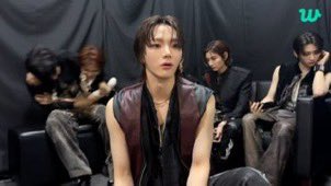 누구는 깨볶고 있고 누구는 내외하고 있으심