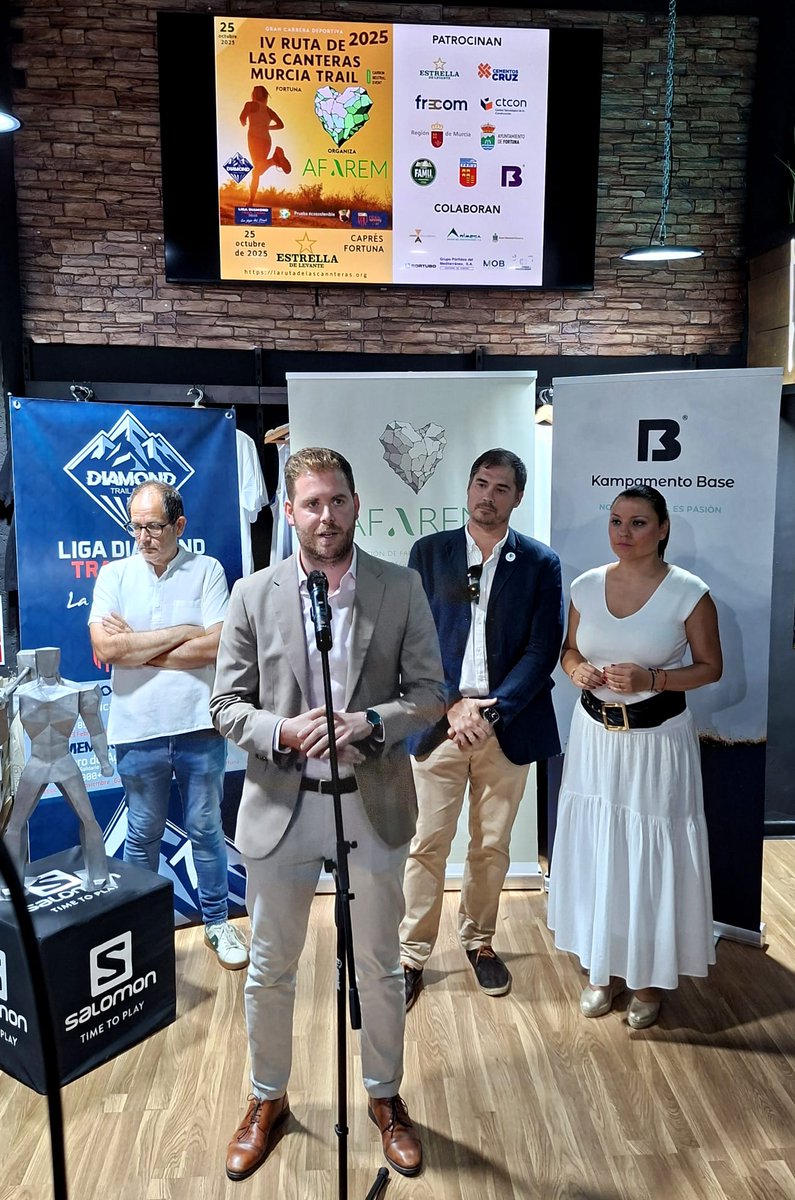 Consejería M. Ambiente, Univ., Invest. y Mar Menor (@ambientalrm) on Twitter photo 🏃➡️La #IVRutadelasCanteras pone en valor nuestro entorno natural y la tradición minera de #Fortuna y de la #RegióndeMurcia.La minería es clave en la cadena de valor industrial y el desarrollo económico sostenible.
<a href="/FedeMipe/">Federico Miralles</a> asistió a la presentación de esta edición. 🏃➡️La #IVRutadelasCanteras pone en valor nuestro entorno natural y la tradición minera de #Fortuna y de la #RegióndeMurcia.La minería es clave en la cadena de valor industrial y el desarrollo económico sostenible.
<a href="/FedeMipe/">Federico Miralles</a> asistió a la presentación de esta edición.