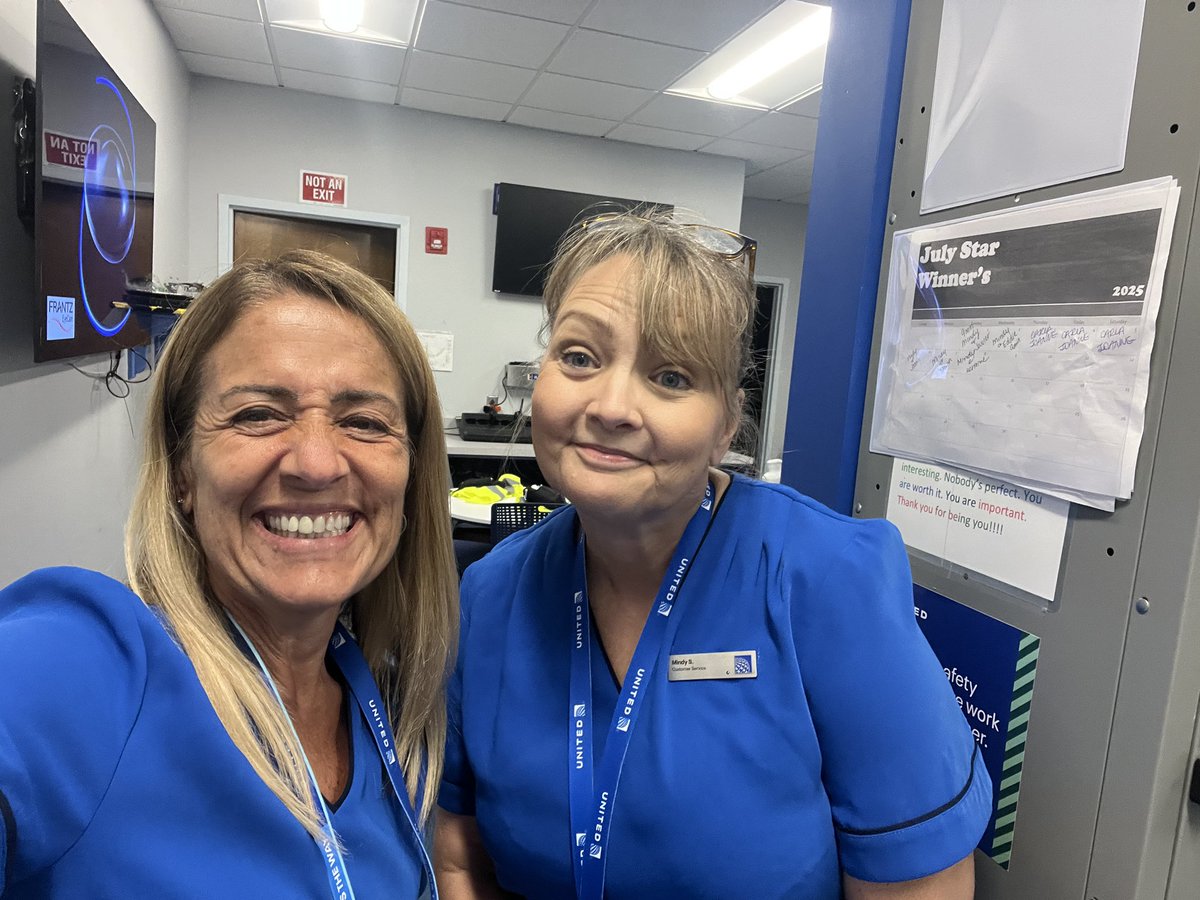 carletica's tweet photo. Is not just about an airline✈️
It is about a flight experience ✈️❤️ RSW Team definitely understands the real purpose of!
@MikeSpagnuoloUA  @LouFarinaccio @weareunited @united @AOSafetyUAL https://t.co/mHtQ26ULBL