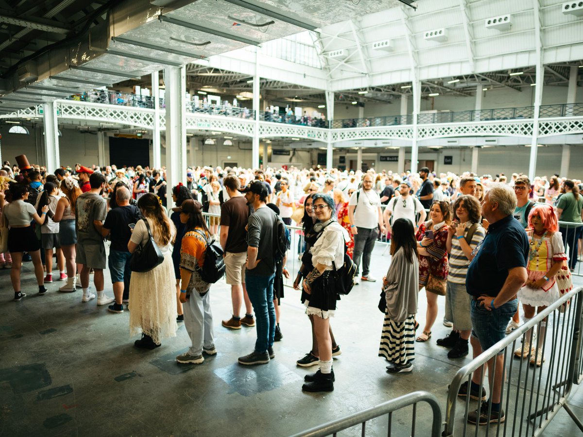 HYPERJAPANevent's tweet image. HYPER JAPAN Festival is tomorrow!! Tag your tomodachi in the comments and let them know🎉There are planned closures across several tube lines this weekend, so make sure to check your route in advance using the TfL website for the latest service updates: tfl.gov.uk/plan-a-journey/