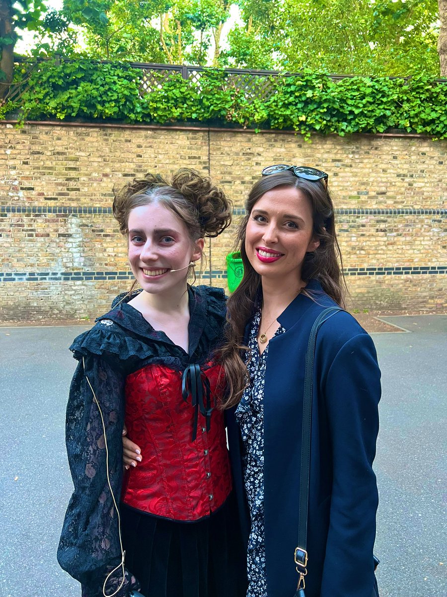CVMSMusic's tweet image. Wonderful to have some of our past cast members join us last night — our 2010 Mrs. Lovett and 2017 Pirelli — alongside our incredible 2025 performers! A true reunion of Sweeney legends. 🖤🎭 #SweeneyTodd #TheatreFamily #cardinalvaughan #amareetservire