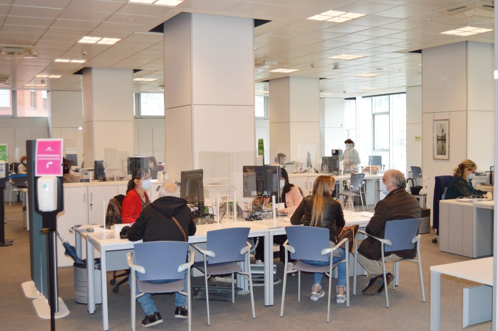 Bilbao Bizkaia Ur Partzuergoa - CABB (@bbup_cabb) on Twitter photo ✍️Izapideak gure bulegoetan
💻Eskatu aurretiko hitzordua. Egin gestioak azkarrago, hurbilago, erosoago #BBUP
citaprevia.consorciodeaguas.eus/citaprevia/
✍️Trámites en nuestras oficinas
💻Solicita tu cita previa. Realiza gestiones más rápido, más cerca, más cómodo #CABB
citaprevia.consorciodeaguas.eus/citaprevia/ ✍️Izapideak gure bulegoetan
💻Eskatu aurretiko hitzordua. Egin gestioak azkarrago, hurbilago, erosoago #BBUP
citaprevia.consorciodeaguas.eus/citaprevia/
✍️Trámites en nuestras oficinas
💻Solicita tu cita previa. Realiza gestiones más rápido, más cerca, más cómodo #CABB
citaprevia.consorciodeaguas.eus/citaprevia/