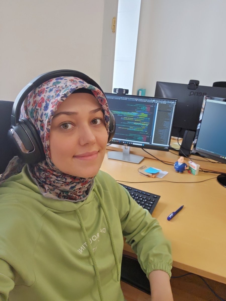 Betül tweet media