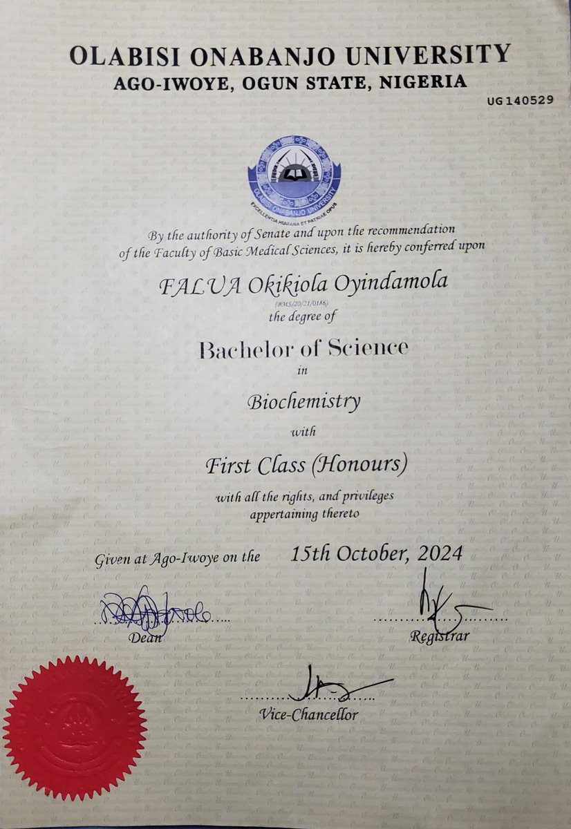 kikiola09's tweet photo. @adekunleGOLD I graduated with a first-class degree in Biochemistry https://t.co/g3AENED1wG
