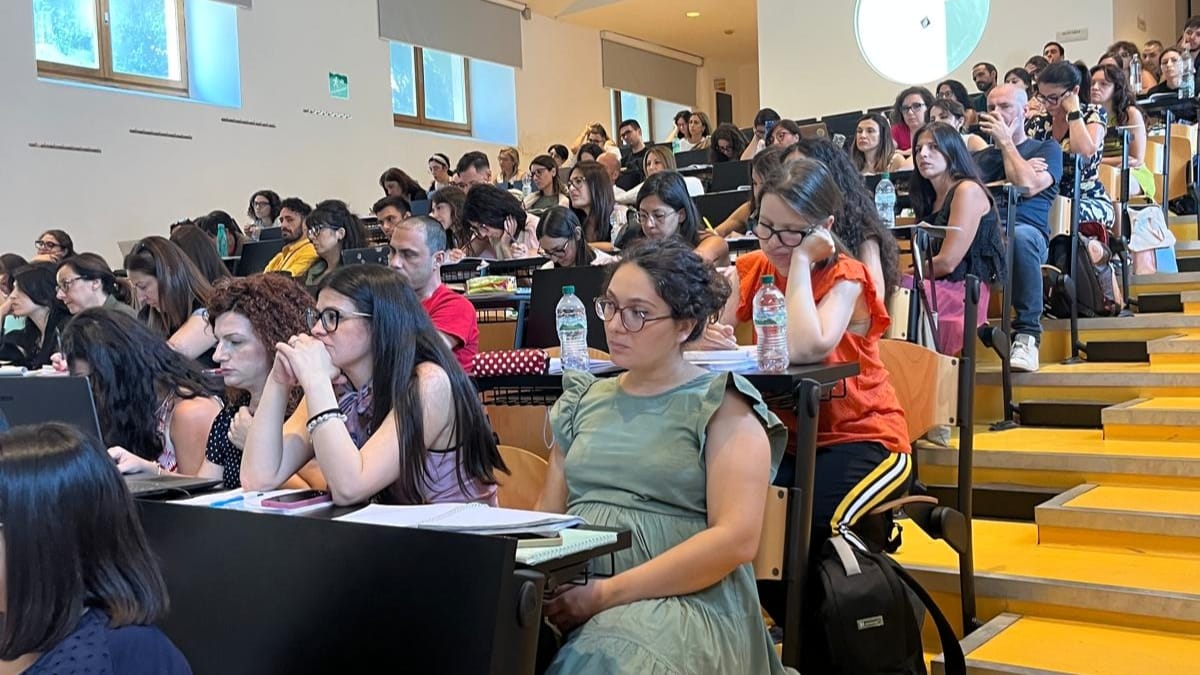 Italiano, storia e geografia: il tema delle nuove indicazioni nazionali sull’insegnamento
A <a href="/unict_it/">Unict</a> si è tenuto l’incontro promosso dall’Alta scuola per la formazione degli insegnanti
#unict #unictmagazine
unictmagazine.unict.it/italiano-stori…