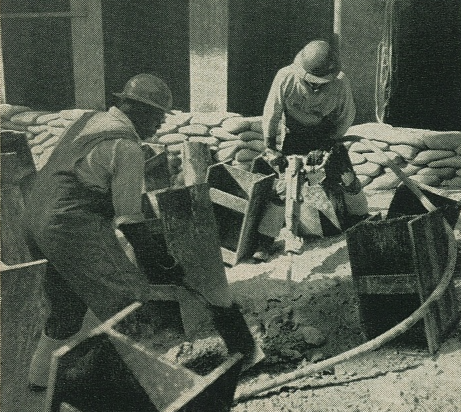 LIUNA's tweet image. #ThrowbackThursday: Decades may pass, but the #Union spirit never fades.
These guys knew what we know - when we stand together, we can't be beaten. The work changes, the tools evolve, but our solidarity?
That's forever.
#Throwback #FeelThPower #LIUNABuilds