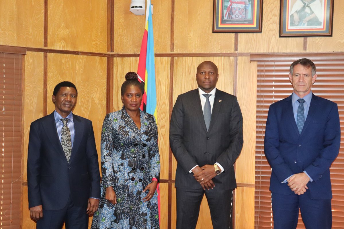 moono_mupotola's tweet image. Just concluded a productive visit to the Kingdom of Eswatini. I met with Prime Minister Russell Dlamini, Finance Minister Rijkenberg and business leaders to discuss the growing partnership between the Kingdom and the @AfDB_Group.
#AfDBinEswatini #AfricanDevelopment