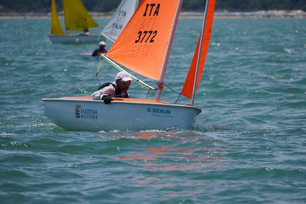 Congratulazioni al Capo di 2^ classe (in congedo) Andrea Quarta, #MarinaMilitare, e al Maresciallo Capo Massimiliano Riccio, #Carabinieri, entrambi atleti del #GSPD – Gruppo Sportivo Paralimpico della Difesa – che alla Regata Nazionale Hansa 303 di Ravenna hanno conquistato l'oro