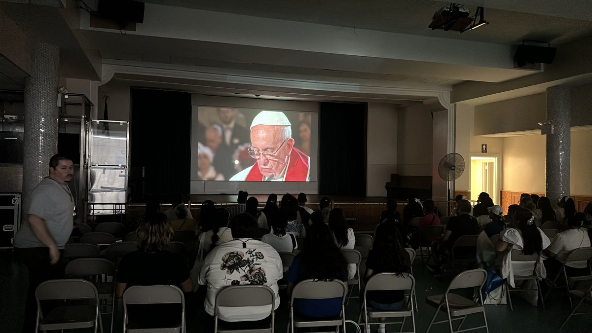 ¡Gracias a todos los que nos acompañasteis en la proyección de 'Francisco, el papa de las sorpresas' en Nueva York! 🙏🎬✨

¡Nos encantó compartir esta historia inspiradora con vosotros! 🌎❤️

🎥🙌

#FranciscoElPapaDeLasSorpresas #NuevaYork #Papa #RomeReports #Roma #Vaticano