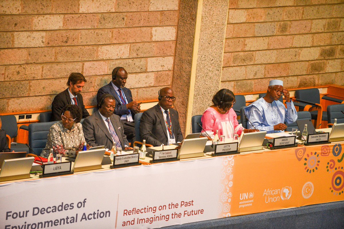 Askojacques's tweet photo. Ce 16 juillet 2025 à Nairobi, j’ai eu l’honneur de présider l’ouverture de la 20ᵉ Session de la #CMAE, marquant 40 ans d’action environnementale en Afrique 🌍.
La Côte d’Ivoire réaffirme son engagement pour un avenir durable et résilient. 🇨🇮🌱
#AMCEN20 #ClimatAfrique https://t.co/RCBM8m4H10