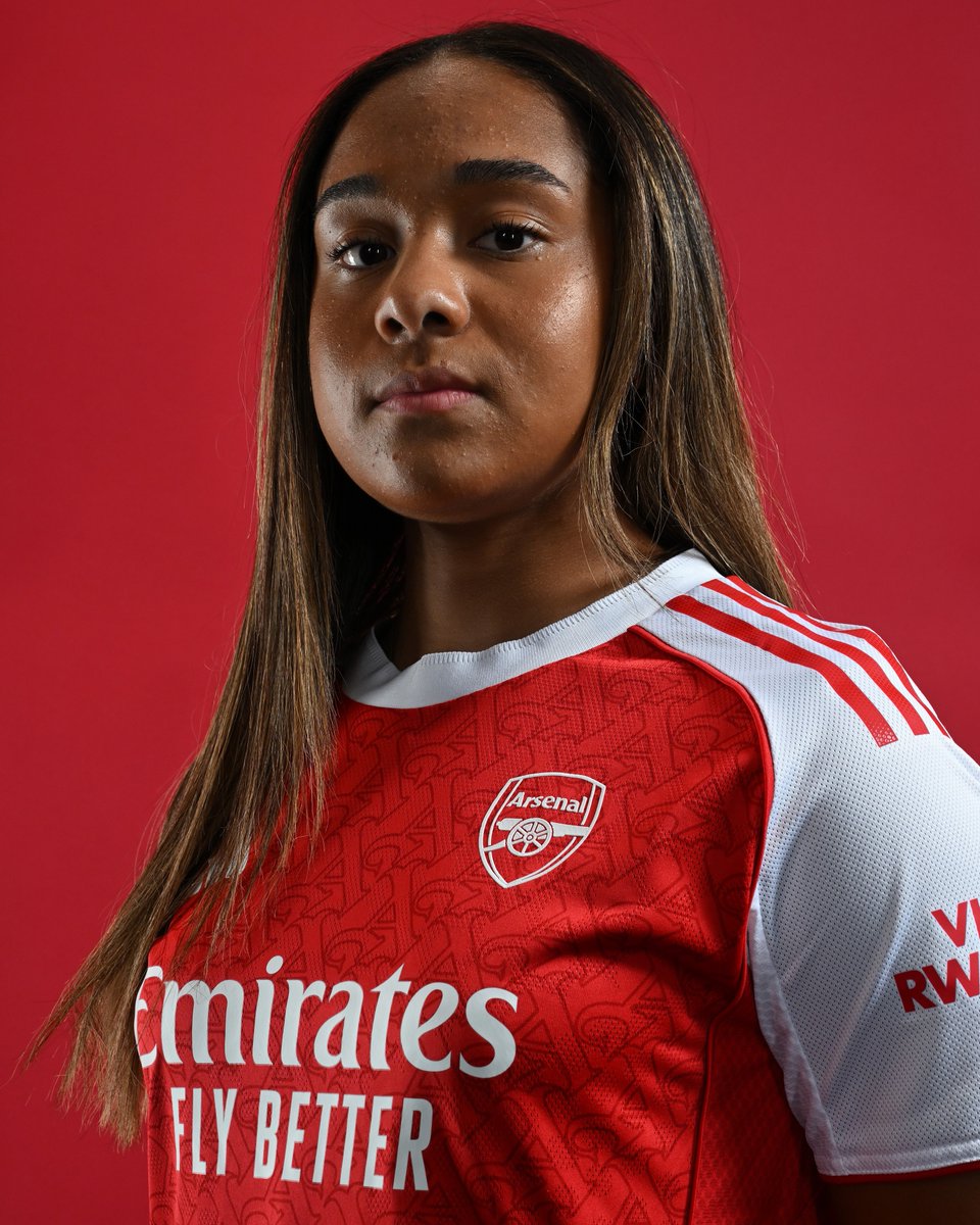 UWCL's tweet image. 🇨🇦 Olivia Smith 🤝 Arsenal 🔴
Happy with this one, Gooners? 👀
#UWCL || @ArsenalWFC