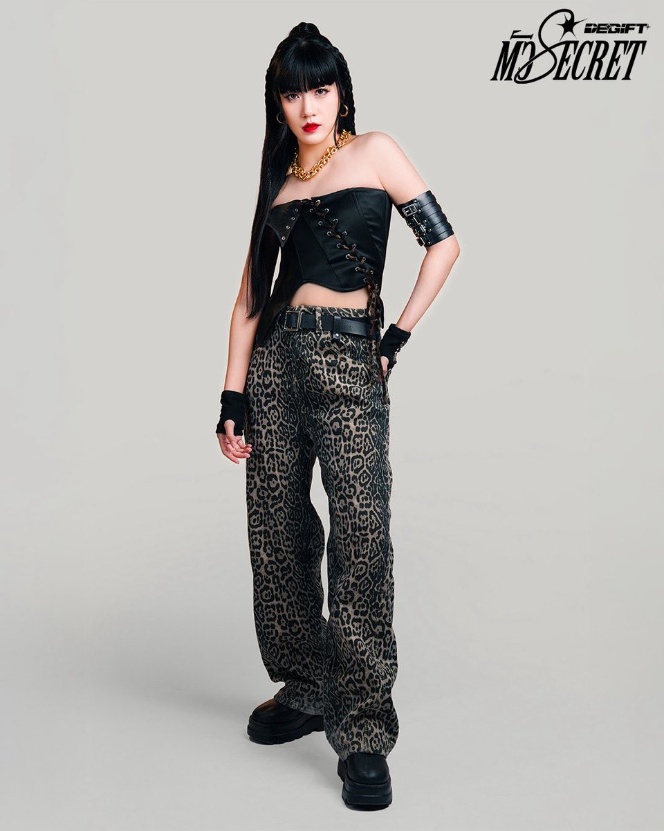 ATOM DE GIFT’ | ตัว Secret

CONCEPT PHOTO 💄
< Secret LOOK >

💌 MV OUT NOW!
— youtu.be/7WYRco2eCCI

💟 All Streaming Platforms
— degift.lnk.to/secret

#DEGIFT
#ตัวSecret
#FINEFINDBEAT
#TPOP