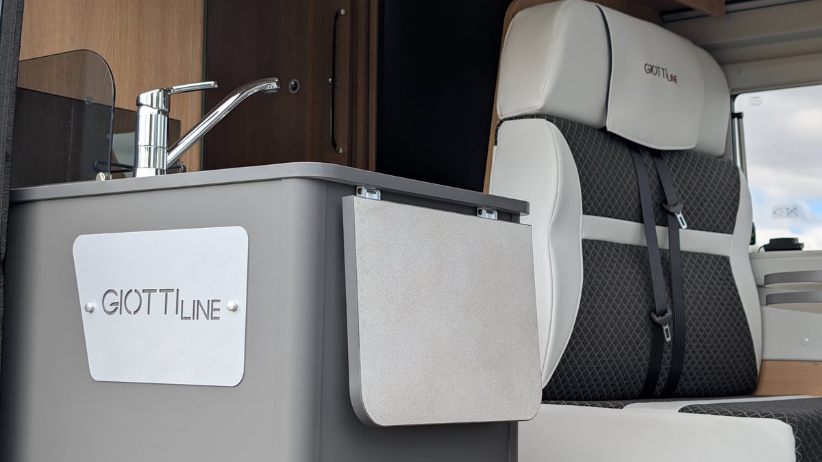 DestinationMoHo's tweet photo. #Giottiline is HERE!
-
We're excited to announce that we're franchise dealers for Giottiline, & our first has landed!
-
A brand that upholds quality & doesn't break the bank!
-
🤯£59,990 for the GiottiVan 60T = Compact, comfy & clever!
-
For more: https://t.co/T0163pMkQK https://t.co/eWFWWuBHDG