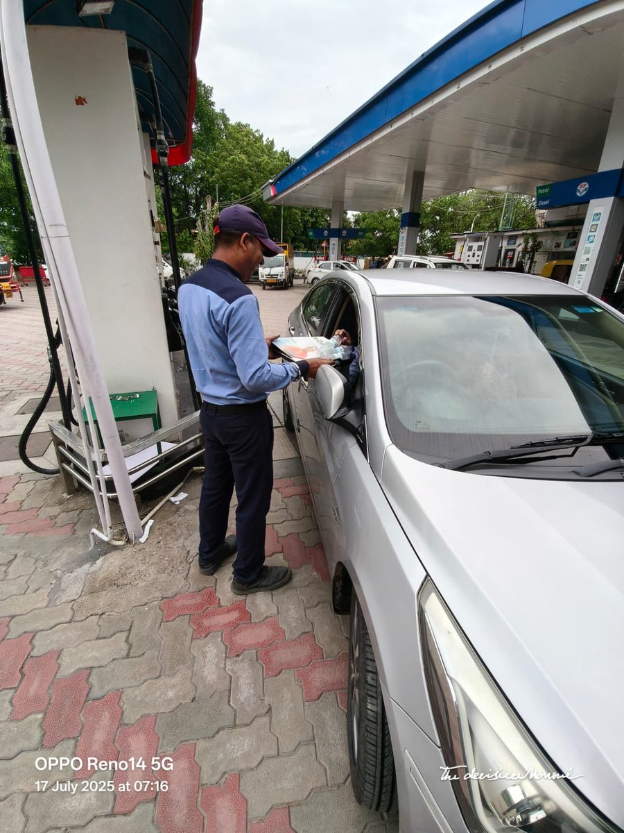 SSpanchshila's tweet image. Thursday drizzle, timeless drive.
At Panchshila, every pitstop is a pause for care - rain or shine, our service stays sublime.
#ProjectAbhyuday #DelhiVibes #DriveWithCare

@HPCL @hpcl_retail @hardik_HPCL @BanaySingh07 @Rg03Goel