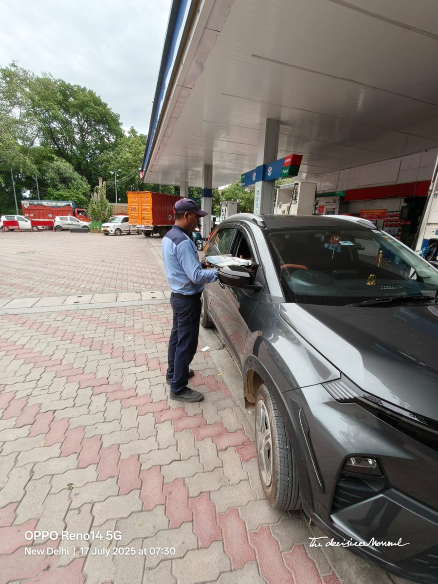 SSpanchshila's tweet image. Thursday drizzle, timeless drive.
At Panchshila, every pitstop is a pause for care - rain or shine, our service stays sublime.
#ProjectAbhyuday #DelhiVibes #DriveWithCare

@HPCL @hpcl_retail @hardik_HPCL @BanaySingh07 @Rg03Goel