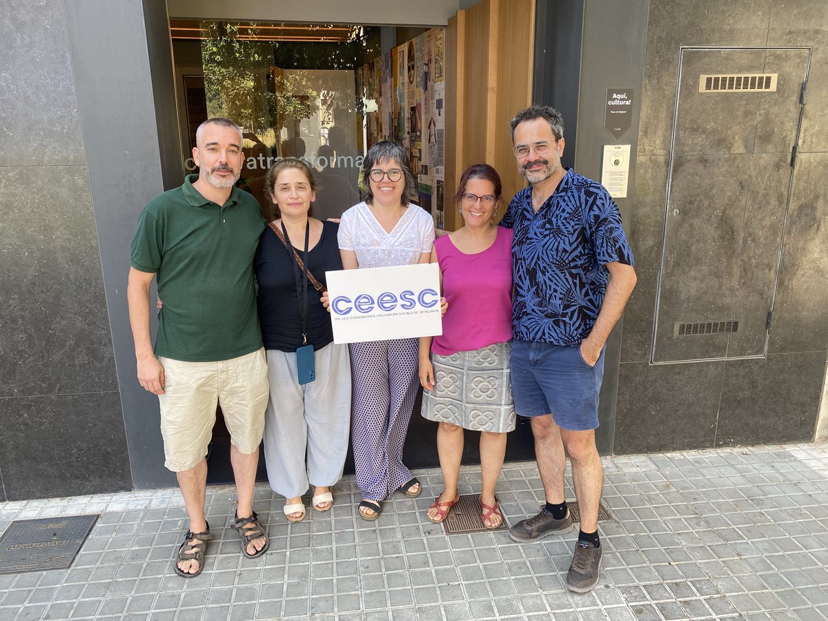 ceesc_cat's tweet image. L’equip del CEESC ens sumem a l’aturada en suport de la companya agredida a Bilbao i per exigir els canvis que la professió necessita per ser exercida amb seguretat i garanties.

#EducacióSocialdiuPROU