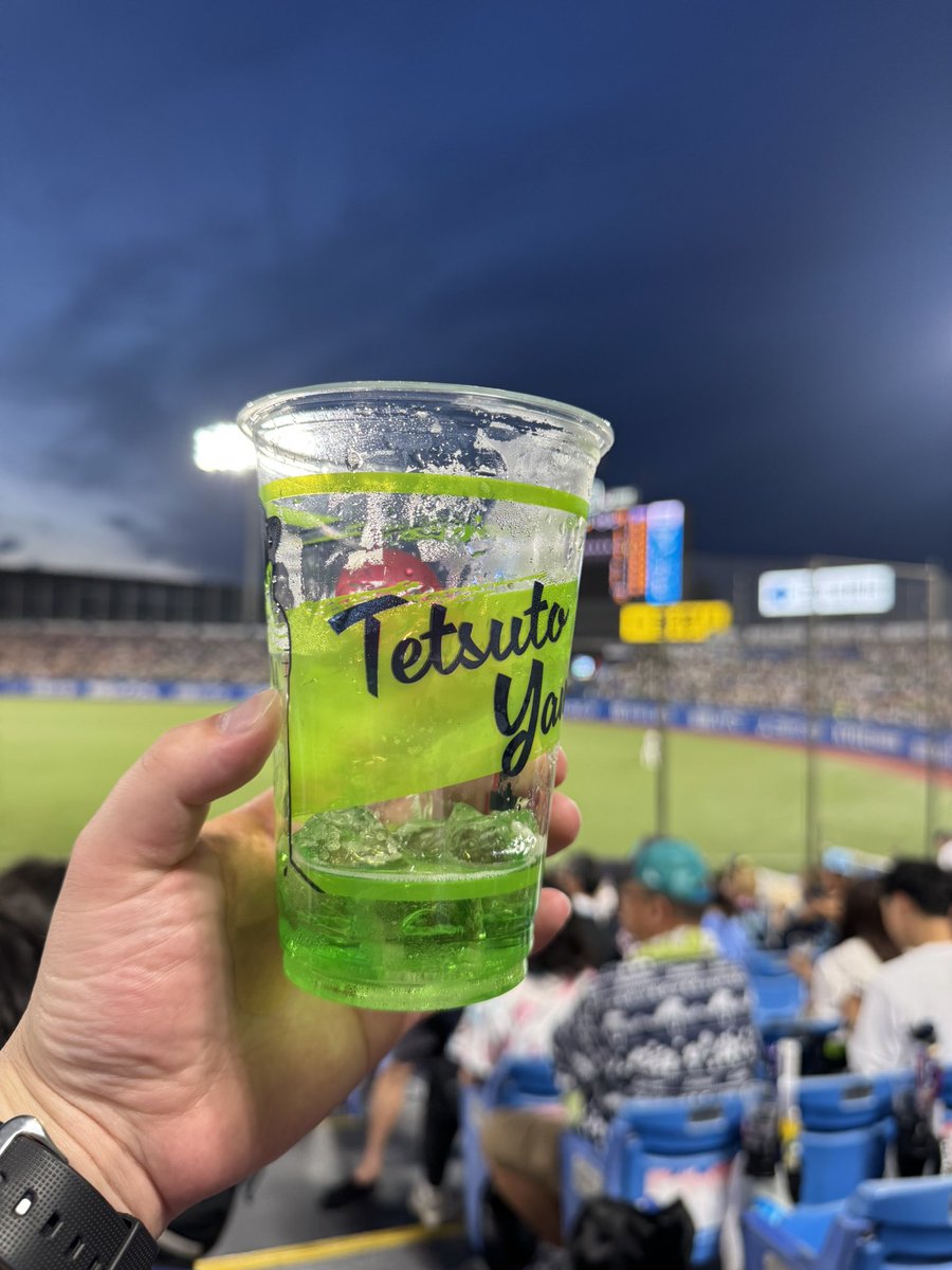 yusuke_schwein's tweet image. 一日一善
ハッピーバースデー
#山田哲人 
#山田哲人ハイボール 
#swallows 
#捲土重来 
#明治神宮野球場